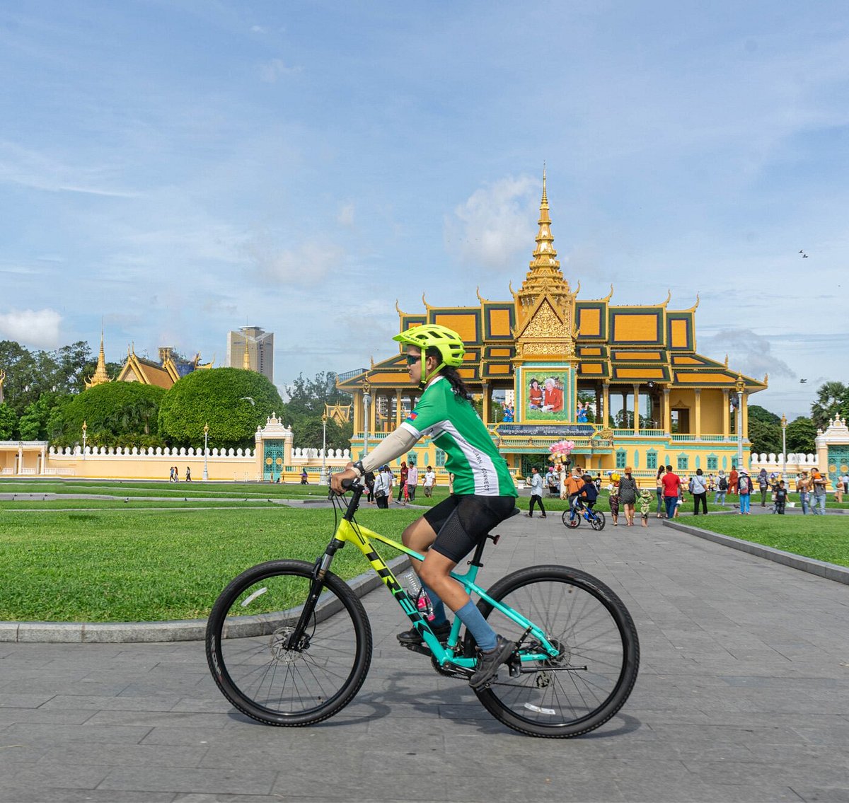 Discovery Cambodia By Bike Tour 14 Days
